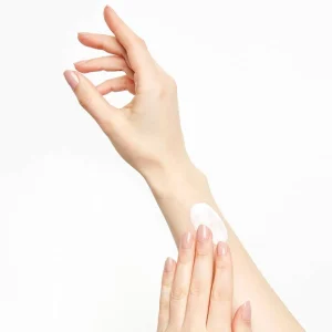 Adopt Flower Mania^ Moisturising