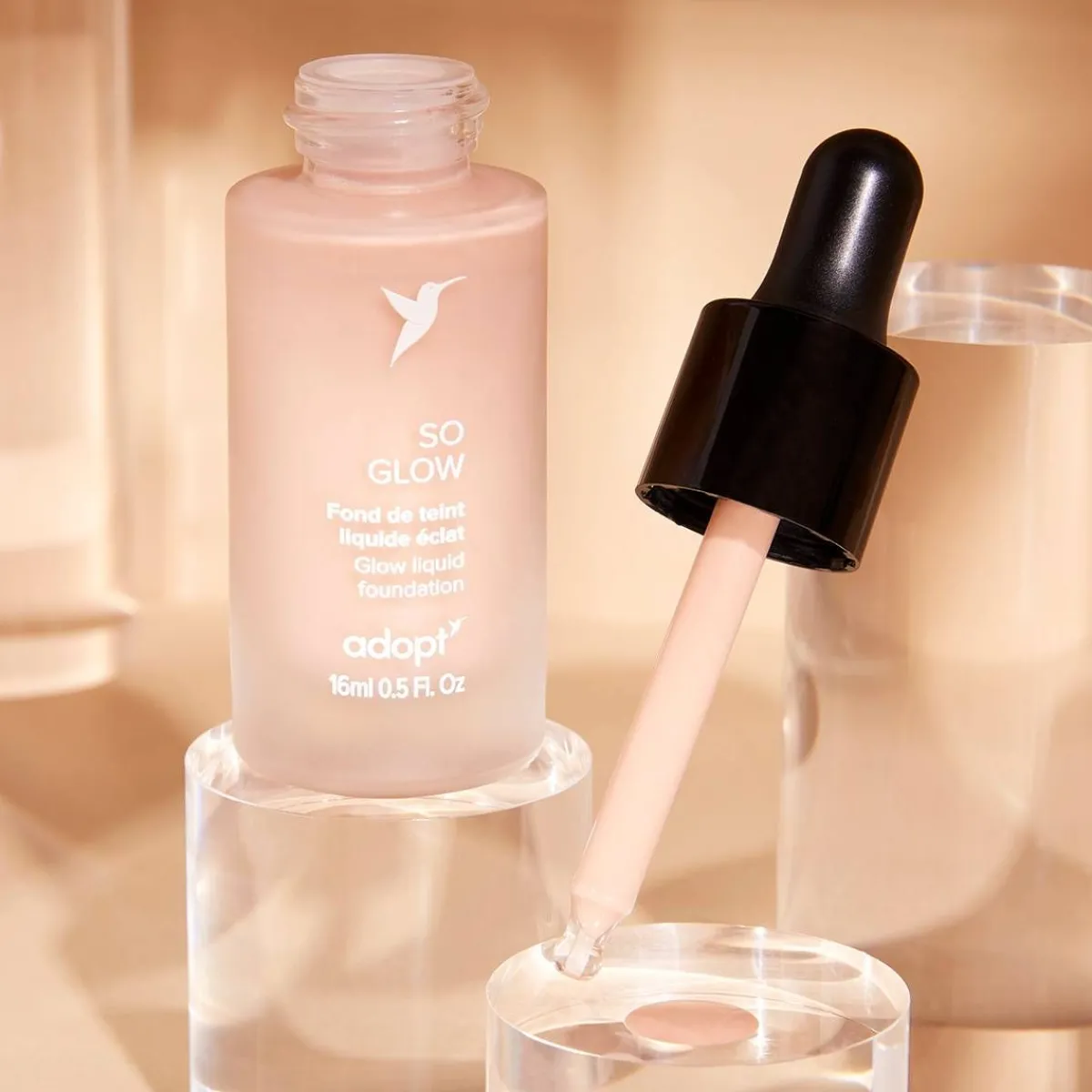 so_glow_1.webp Adopt So Glow^ Foundation